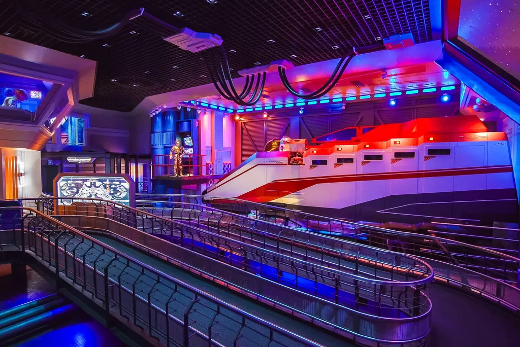 🇫🇷-DISNEYLAND-PARIS_-Star-Tours-_-Attraction-Walkthrough-4K-1-19-screenshot