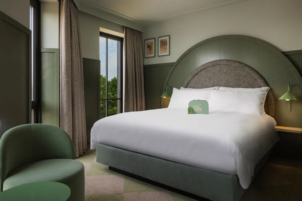 1800x1200-efteling-grand-hotel-torenkamer-toegankelijk-6p-groen-slaapkamer