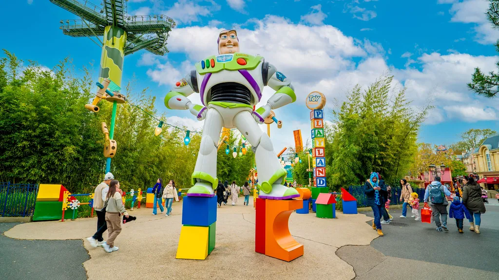 Toy-Story-Playland-ThemeParkGuide