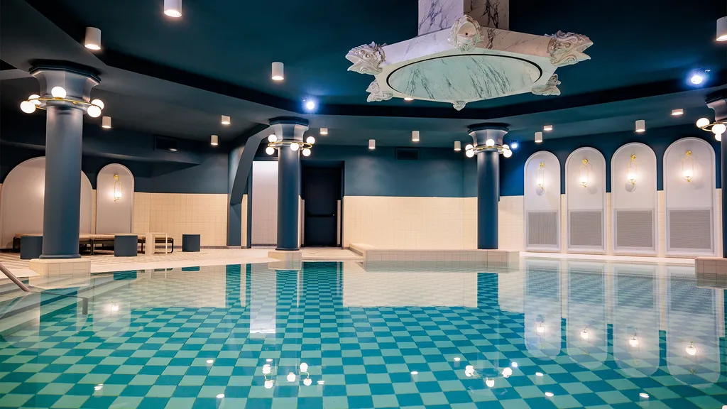 eftelinggrandhotel-zwembad-1